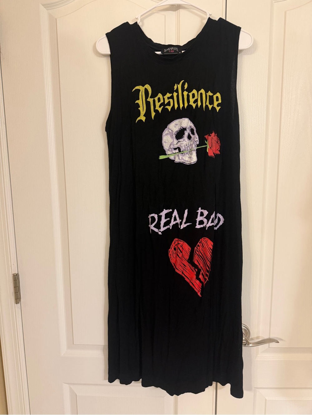 Swank A Posh Black Graphic Dress w/Gold Red Print